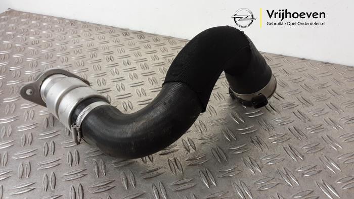 Usagé Tuyau intercooler Opel Insignia Sports Tourer 2.0 GSi Turbo 16V 4x4 Prix € 150,00 Règlement à la marge proposé par Autodemontage Vrijhoeven B.V.