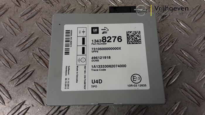 Gebruikte DAB-modul Opel Mokka/Mokka X 1.4 Turbo 16V 4x4 Prijs € 90,00 Margeregeling aangeboden door Autodemontage Vrijhoeven B.V.
