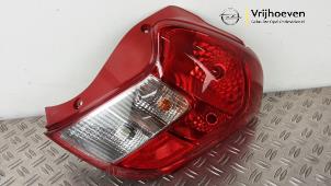 Usados Luz trasera derecha Opel Karl 1.0 12V Precio € 150,00 Norma de margen ofrecido por Autodemontage Vrijhoeven B.V.