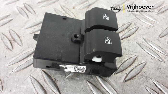 Usados Interruptor combinado de ventanillas Opel Karl 1.0 12V Precio € 20,00 Norma de margen ofrecido por Autodemontage Vrijhoeven B.V.