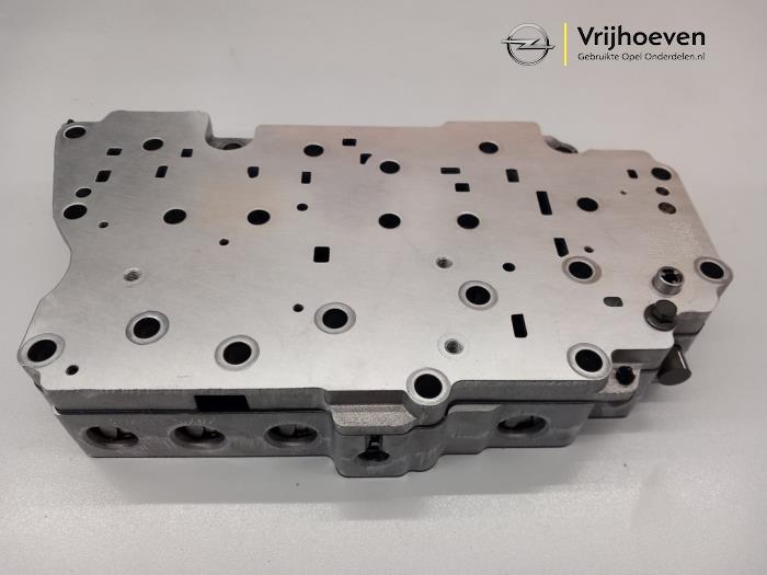 Neue Ventilblock hydraulisch Opel Astra J Sports Tourer (PD8/PE8/PF8) 1.4 Turbo 16V ecoFLEX 120 Preis € 300,00 Mit Mehrwertsteuer angeboten von Autodemontage Vrijhoeven B.V.