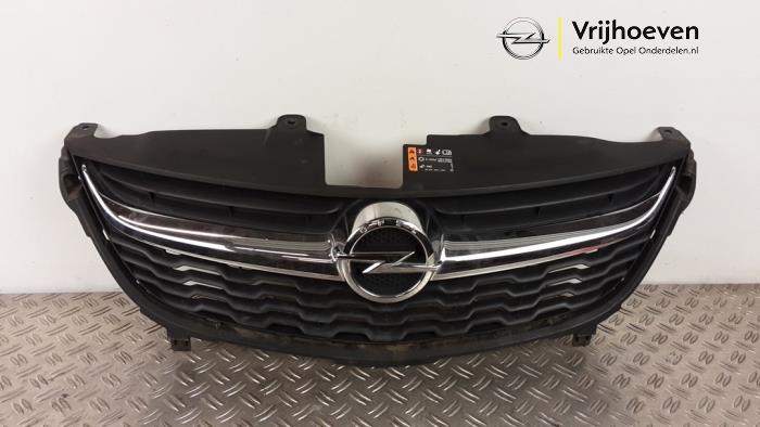 Używane Grill Opel Karl 1.0 12V Cena € 150,00 Procedura marży oferowane przez Autodemontage Vrijhoeven B.V.