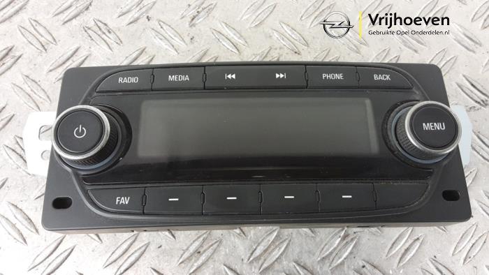 Używane Modul radiowy Opel Karl 1.0 12V Cena € 100,00 Procedura marży oferowane przez Autodemontage Vrijhoeven B.V.