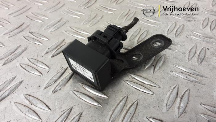 Begagnade Sensor (övriga) Opel Astra J (PC6/PD6/PE6/PF6) 1.4 Turbo 16V Pris € 30,00 Marginaltabell erbjuds av Autodemontage Vrijhoeven B.V.