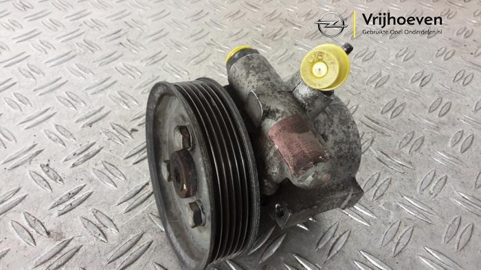 Usagé Pompe de direction Opel Combo 1.3 CDTI 16V ecoFlex Prix € 30,00 Règlement à la marge proposé par Autodemontage Vrijhoeven B.V.