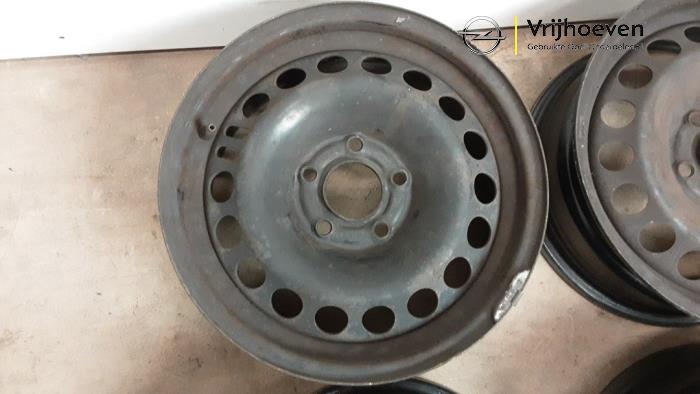 Hjuluppsättning från en Opel Astra H (L48)  2006