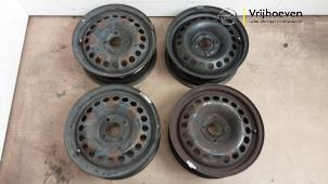Usados Juego de llantas Opel Karl 1.0 12V Precio € 80,00 Norma de margen ofrecido por Autodemontage Vrijhoeven B.V.