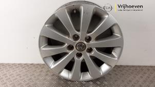 Używane Obrecz Opel Astra J (PC6/PD6/PE6/PF6) 2.0 CDTI 16V 165 Ecotec Cena € 60,00 Procedura marży oferowane przez Autodemontage Vrijhoeven B.V.