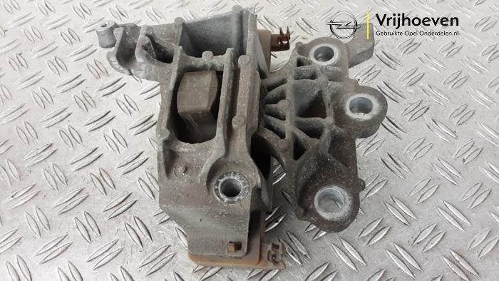Used Engine mount Opel Astra K 1.5 CDTi 122 12V Price € 45,00 Margin scheme offered by Autodemontage Vrijhoeven B.V.