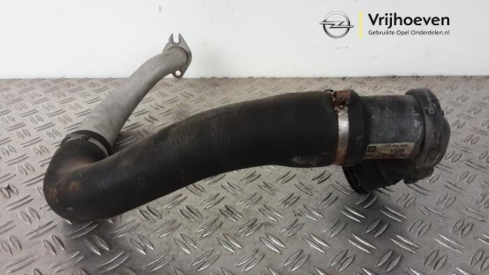 Usagé Tuyau intercooler Opel Astra J (PC6/PD6/PE6/PF6) 2.0 CDTI 16V 165 Ecotec Prix € 100,00 Règlement à la marge proposé par Autodemontage Vrijhoeven B.V.