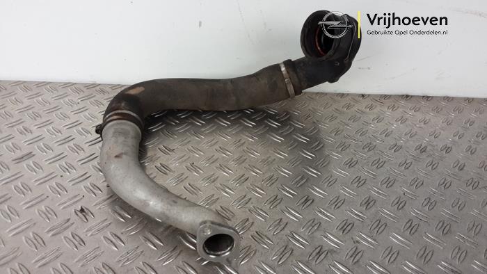Intercooler Schlauch van een Opel Astra J (PC6/PD6/PE6/PF6) 2.0 CDTI 16V 165 Ecotec 2014