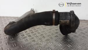 Intercooler Schlauch van een Opel Astra J (PC6/PD6/PE6/PF6) 2.0 CDTI 16V 165 Ecotec 2014