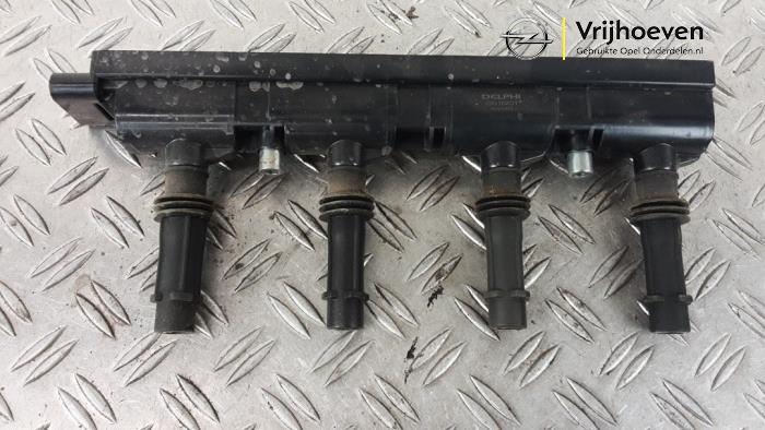 Usagé Bobine Opel Corsa E 1.2 16V Prix € 40,00 Règlement à la marge proposé par Autodemontage Vrijhoeven B.V.
