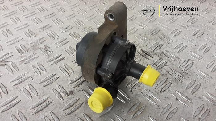 Begagnade Extra vattenpump Opel Astra K Sports Tourer 1.5 CDTi 122 12V Pris € 70,00 Marginaltabell erbjuds av Autodemontage Vrijhoeven B.V.