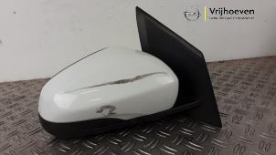 Begagnade Skärmspegel, höger Opel Karl 1.0 12V Pris € 50,00 Marginaltabell erbjuds av Autodemontage Vrijhoeven B.V.