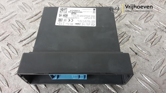 Używane Modul keyless vehicle Opel Mokka 1.2 Turbo 12V Cena € 75,00 Procedura marży oferowane przez Autodemontage Vrijhoeven B.V.