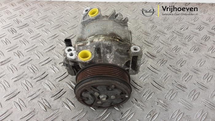 Usagé Pompe clim Opel Karl 1.0 12V Prix € 75,00 Règlement à la marge proposé par Autodemontage Vrijhoeven B.V.