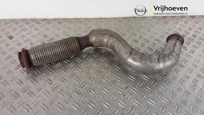 Gebrauchte Auspuff Hauptrohr Opel Corsa F (UB/UH/UP) 1.2 Turbo 12V 100 Preis € 25,00 Margenregelung angeboten von Autodemontage Vrijhoeven B.V.