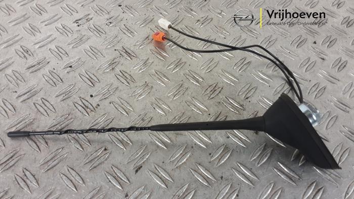 Używane Antena Opel Mokka 1.2 Turbo 12V Cena € 20,00 Procedura marży oferowane przez Autodemontage Vrijhoeven B.V.