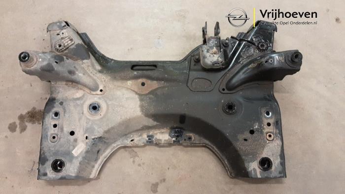 Begagnade Underram Opel Vivaro 2.0 CDTI 122 Pris € 175,00 Marginaltabell erbjuds av Autodemontage Vrijhoeven B.V.