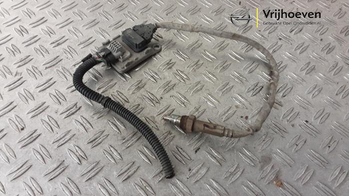 Begagnade NOx-sensor Opel Vivaro 2.0 CDTI 122 Pris € 100,00 Marginaltabell erbjuds av Autodemontage Vrijhoeven B.V.