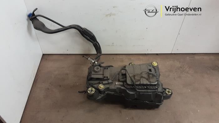 Gebrauchte Adblue Tank Opel Combo Cargo 1.5 CDTI 100 Preis € 300,00 Margenregelung angeboten von Autodemontage Vrijhoeven B.V.