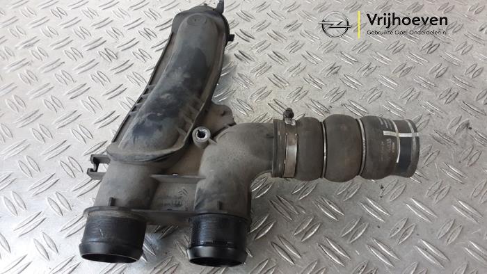 Gebrauchte Intercooler Rohr Opel Combo Cargo 1.6 CDTI 100 Preis € 20,00 Margenregelung angeboten von Autodemontage Vrijhoeven B.V.