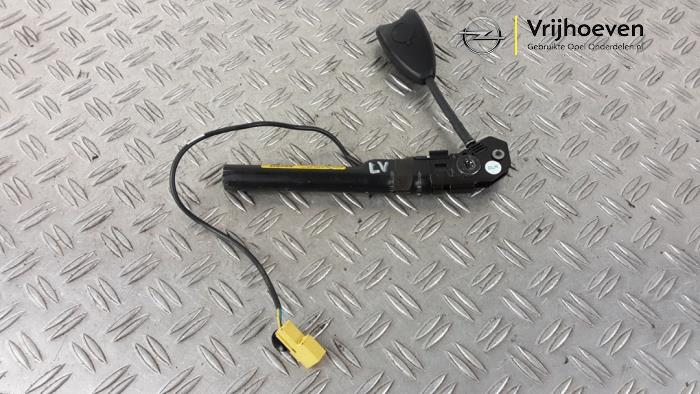 Begagnade Bältessträckare, vänster Opel Meriva (B) 1.4 Turbo 16V Ecotec Pris € 35,00 Marginaltabell erbjuds av Autodemontage Vrijhoeven B.V.
