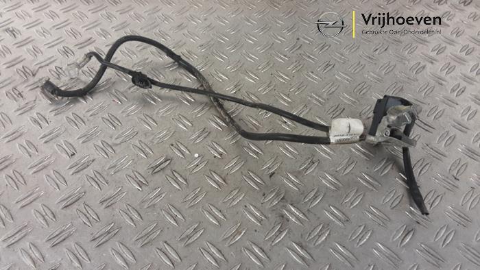 Begagnade Batterisensor Opel Combo Cargo 1.5 CDTI 100 Pris € 45,00 Marginaltabell erbjuds av Autodemontage Vrijhoeven B.V.