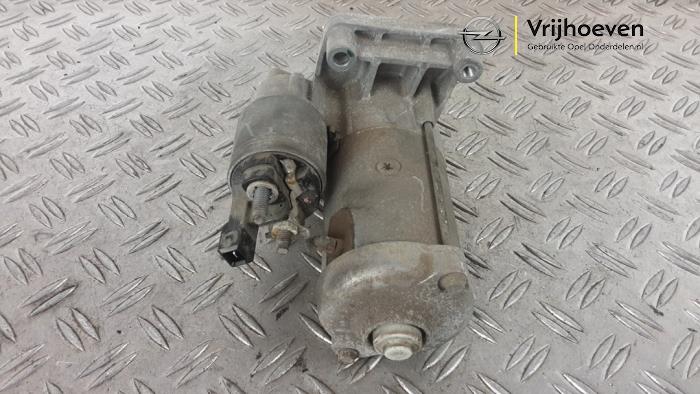 Used Starter Opel Combo Cargo 1.5 CDTI 100 Price € 50,00 Margin scheme offered by Autodemontage Vrijhoeven B.V.