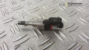 Używane Wtryskiwacz (wtrysk benzyny) Opel Astra K 1.0 SIDI Turbo 12V Cena € 35,00 Procedura marży oferowane przez Autodemontage Vrijhoeven B.V.