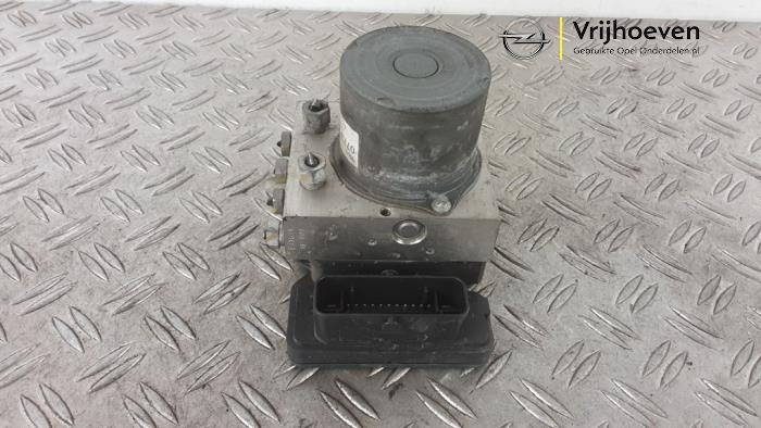 Usagé Bloc ABS Opel Astra K 1.0 Turbo 12V Prix € 150,00 Règlement à la marge proposé par Autodemontage Vrijhoeven B.V.