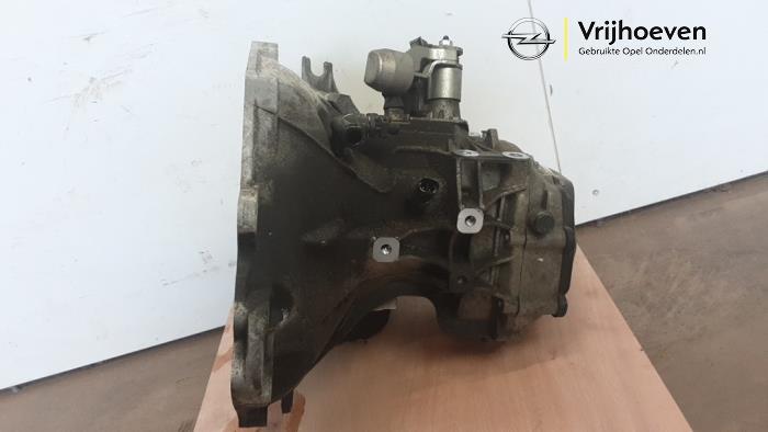 Getriebe van een Opel Astra K 1.0 Turbo 12V 2015