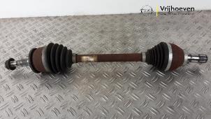 Usagé Arbre de transmission avant gauche Opel Astra K 1.4 Turbo 16V Prix € 100,00 Règlement à la marge proposé par Autodemontage Vrijhoeven B.V.