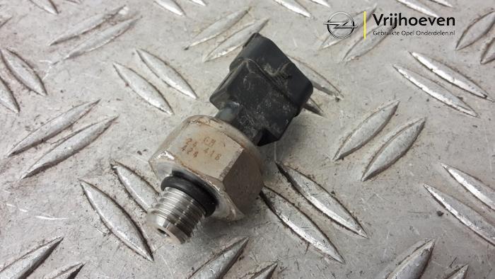 Begagnade Bränsletryckssensor Opel Vectra C Caravan 2.2 DIG 16V Pris € 80,00 Marginaltabell erbjuds av Autodemontage Vrijhoeven B.V.