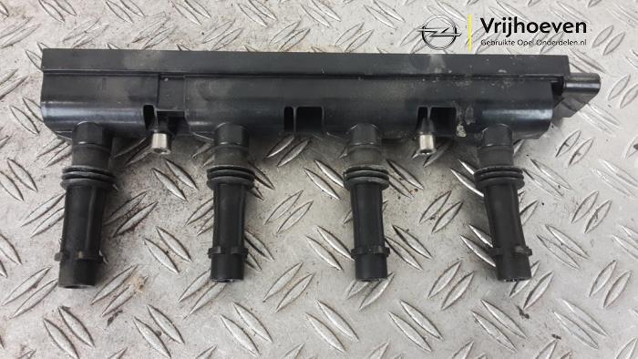 Usagé Bobine Opel Corsa E 1.4 16V Prix € 40,00 Règlement à la marge proposé par Autodemontage Vrijhoeven B.V.