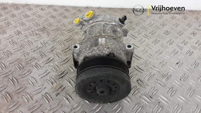 Usagé Compresseur de clim Opel Corsa E 1.4 16V Prix € 100,00 Règlement à la marge proposé par Autodemontage Vrijhoeven B.V.