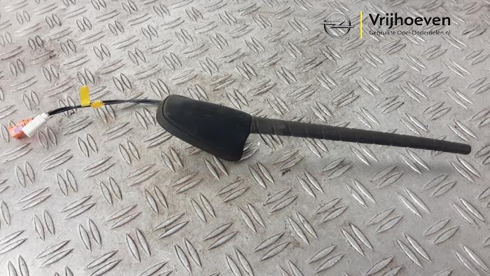 Używane Antena Opel Combo Cargo 1.5 CDTI 100 Cena € 25,00 Procedura marży oferowane przez Autodemontage Vrijhoeven B.V.
