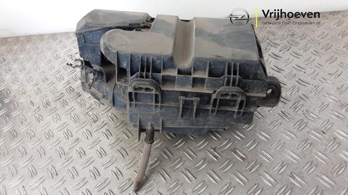 Begagnade Luftfilterhus Opel Combo Cargo 1.5 CDTI 100 Pris € 50,00 Marginaltabell erbjuds av Autodemontage Vrijhoeven B.V.