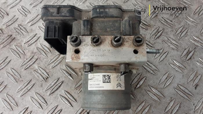 Used ABS pump Opel Combo Cargo 1.5 CDTI 100 Price € 250,00 Margin scheme offered by Autodemontage Vrijhoeven B.V.