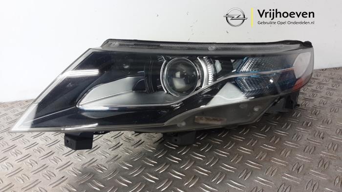 Używane Reflektor lewy Opel Ampera 1.4 16V Cena € 950,00 Procedura marży oferowane przez Autodemontage Vrijhoeven B.V.