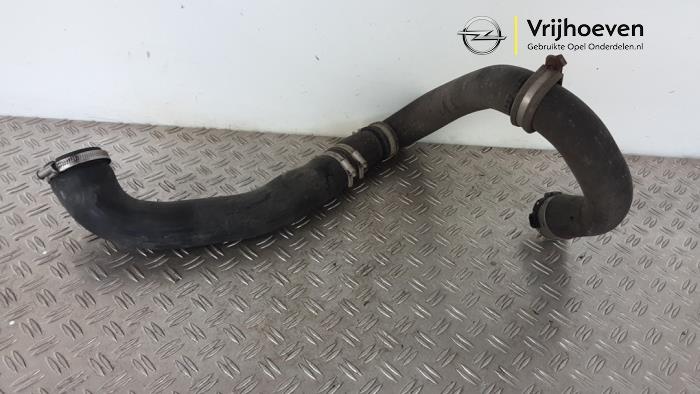 Gebrauchte Intercooler Schlauch Opel Corsa E 1.6 OPC Turbo 16V Preis € 60,00 Margenregelung angeboten von Autodemontage Vrijhoeven B.V.