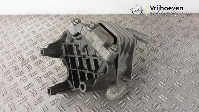 Used Engine mount Opel Ampera 1.4 16V Price € 25,00 Margin scheme offered by Autodemontage Vrijhoeven B.V.