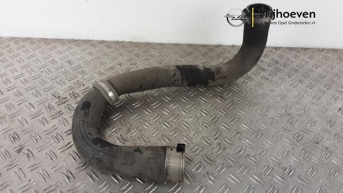 Gebrauchte Intercooler Schlauch Opel Corsa E 1.6 OPC Turbo 16V Preis € 40,00 Margenregelung angeboten von Autodemontage Vrijhoeven B.V.