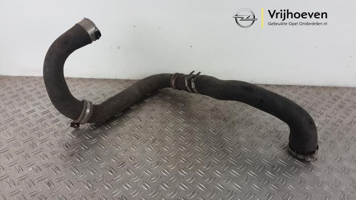 Gebrauchte Intercooler Schlauch Opel Corsa E 1.6 OPC Turbo 16V Preis € 60,00 Margenregelung angeboten von Autodemontage Vrijhoeven B.V.