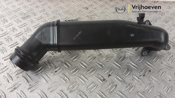 Gebrauchte Intercooler Rohr Opel Astra J GTC (PD2/PF2) 2.0 BiTurbo CDTI Preis € 50,00 Margenregelung angeboten von Autodemontage Vrijhoeven B.V.