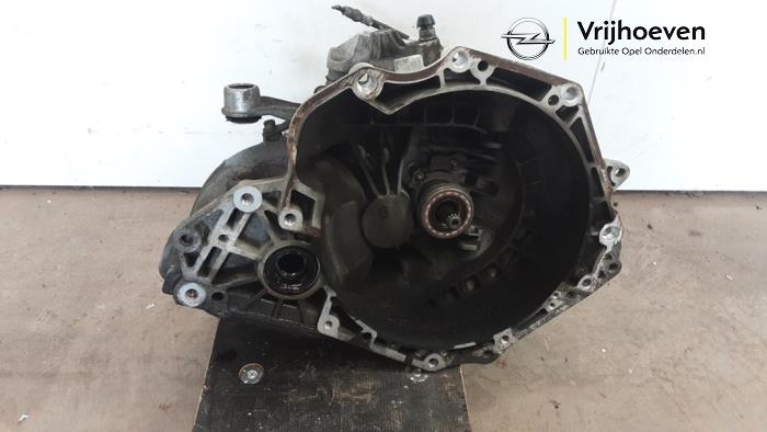 Used Gearbox Opel Meriva (A) 1.6 16V Price € 350,00 Margin scheme offered by Autodemontage Vrijhoeven B.V.