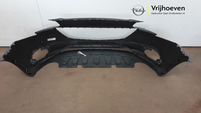 Pare-chocs avant d'un Opel Corsa E 1.2 16V 2017