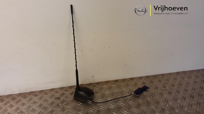Begagnade Antenn Opel Corsa D 1.6i OPC 16V Turbo Pris € 40,00 Marginaltabell erbjuds av Autodemontage Vrijhoeven B.V.