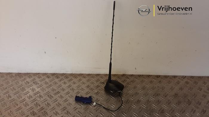 Begagnade Antenn Opel Corsa D 1.6i OPC 16V Turbo Pris € 40,00 Marginaltabell erbjuds av Autodemontage Vrijhoeven B.V.
